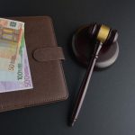 euro na biurku